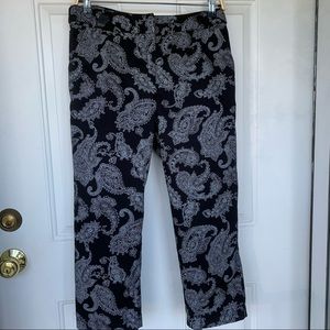 •Sag Harbor• Black/White Paisley Capris - Size 6